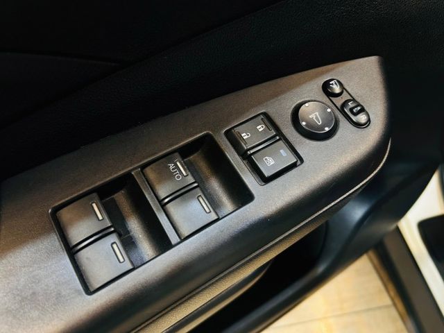 4代 2.4頂級 VTI-S 竟然不用30萬 天窗 4安 快撥 恆溫 倒車顯影 定速  第20張相片