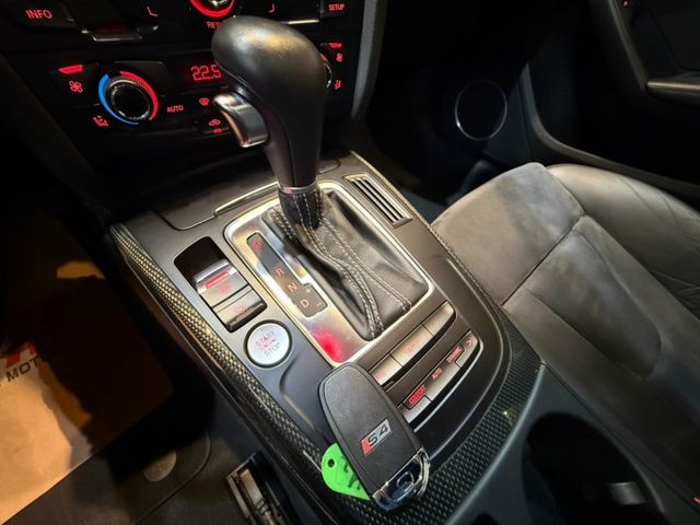 新車326萬 AUDI S4 只跑3萬! 天窗 換檔快撥 定速 電動椅 雙區恆溫  第18張相片