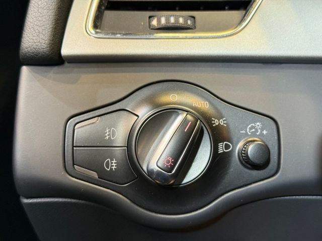 新車326萬 AUDI S4 只跑3萬! 天窗 換檔快撥 定速 電動椅 雙區恆溫  第19張相片