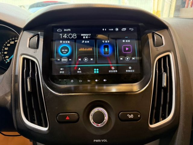 2.0汽油運動版 雙區恆溫 定速 導航 電動後視鏡 歐系底盤安全舒適兼具  第16張相片