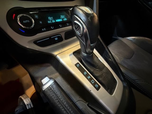 2.0汽油運動版 雙區恆溫 定速 導航 電動後視鏡 歐系底盤安全舒適兼具  第17張相片