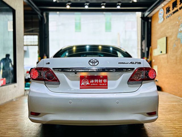 1.8 E版 全新烤漆 恆溫 定速 多媒體影音系統 電動後視鏡 多功能方向盤 代步首選  第5張相片