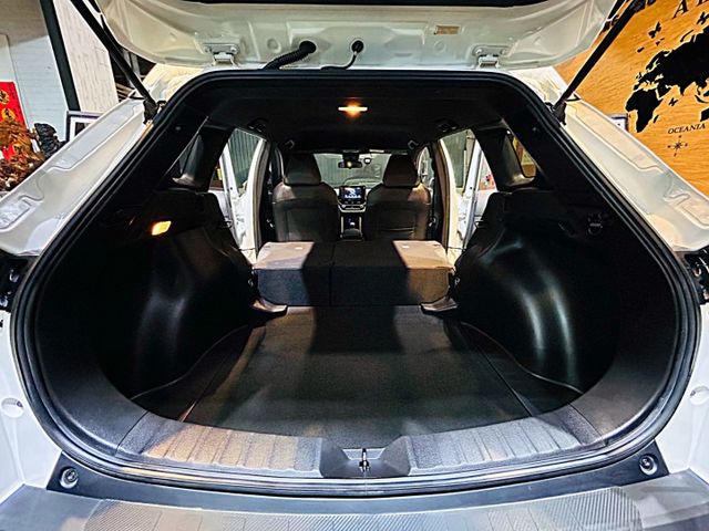 豪華版 I-KEY 摸門 7安 ACC跟車 車道偏移 定速 循跡 ABS  第7張相片