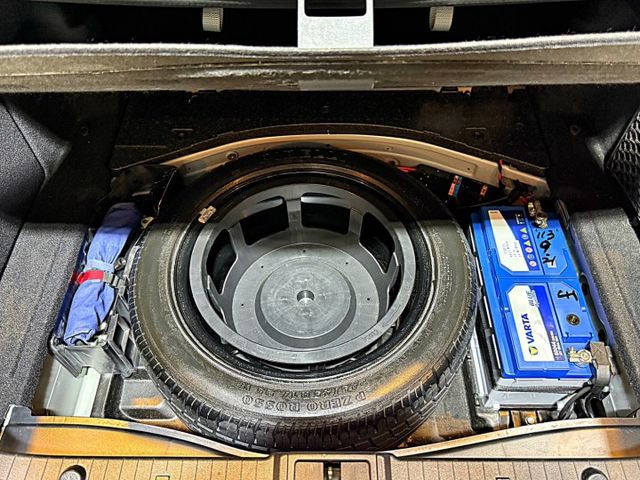 E200K 1.8CC 只跑12萬 天窗 6安 快撥 導航 循跡 定速 雙電動椅 恆溫 ABS 安全首選  第7張相片