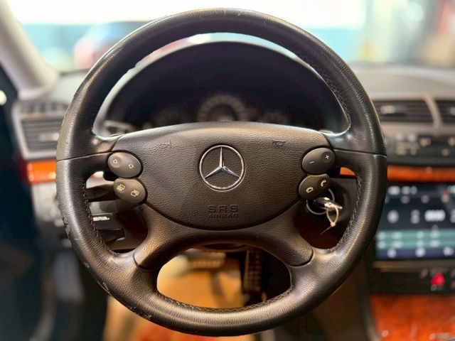 E200K 1.8CC 只跑12萬 天窗 6安 快撥 導航 循跡 定速 雙電動椅 恆溫 ABS 安全首選  第13張相片