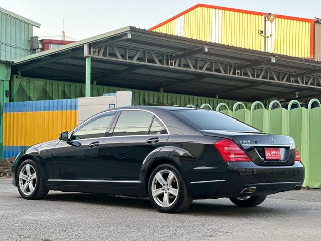 里程雖高 車況一流 天窗 12安 I-KEY 摸門 電尾門 快撥 循跡 定速 恆溫 4座電動椅 ABS 安全首選  第2張相片