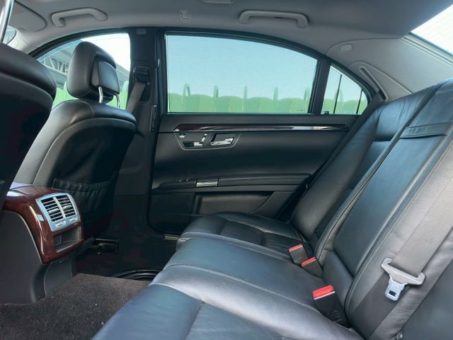 里程雖高 車況一流 天窗 12安 I-KEY 摸門 電尾門 快撥 循跡 定速 恆溫 4座電動椅 ABS 安全首選  第6張相片