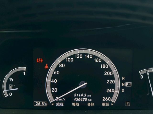里程雖高 車況一流 天窗 12安 I-KEY 摸門 電尾門 快撥 循跡 定速 恆溫 4座電動椅 ABS 安全首選  第7張相片