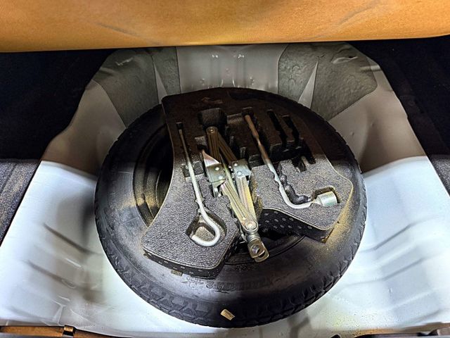 VTI-S 天窗 換檔快撥 定速 多功能方向盤 影音系統 倒車顯影 電動後照鏡 帥氣代步首選  第7張相片