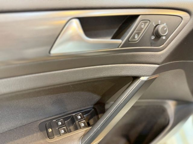 280 TSI COMFORLINE 18年式 1.4渦輪 I-KEY 6安 倒車顯影 定速  第17張相片