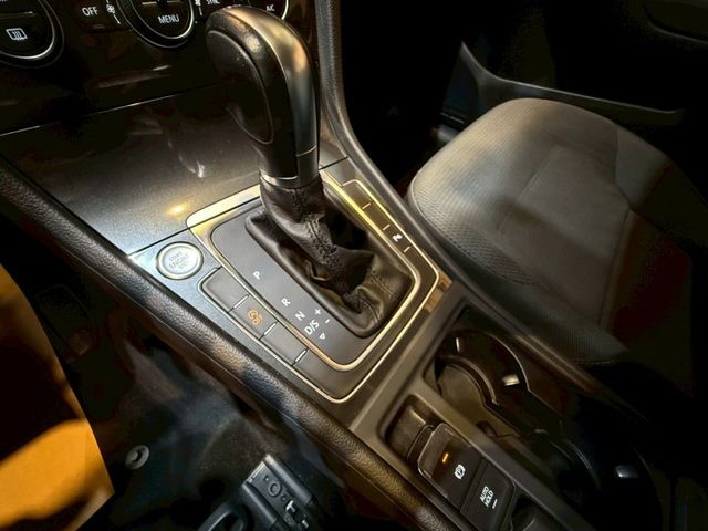 280 TSI COMFORLINE 18年式 1.4渦輪 I-KEY 6安 倒車顯影 定速  第18張相片