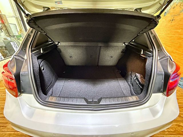 116I SPORT LINE  I-KEY 6安 循跡 倒車顯影 恆溫 ABS 大包側裙音響都改好了  第6張相片