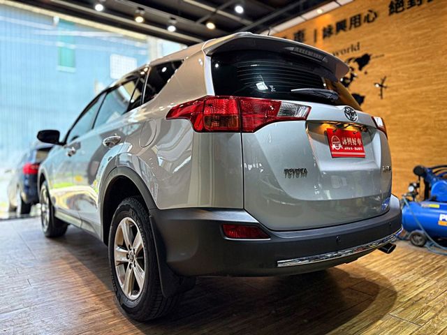 E-HI版 I-KEY 摸門 雙安 導航 定速 電動椅 倒車顯影 恆溫 ABS  第4張相片