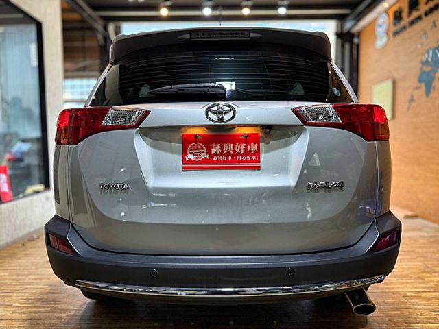 E-HI版 I-KEY 摸門 雙安 導航 定速 電動椅 倒車顯影 恆溫 ABS  第5張相片