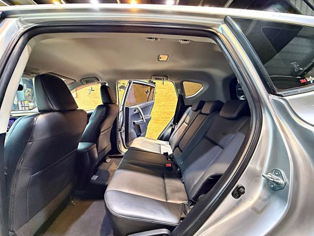 E-HI版 I-KEY 摸門 雙安 導航 定速 電動椅 倒車顯影 恆溫 ABS  第11張相片