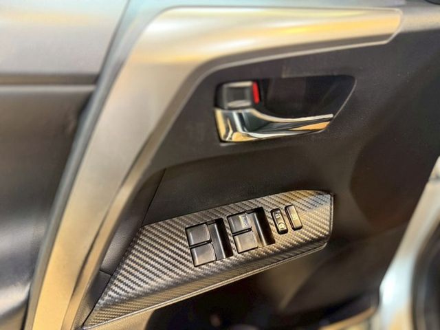 E-HI版 I-KEY 摸門 雙安 導航 定速 電動椅 倒車顯影 恆溫 ABS  第19張相片