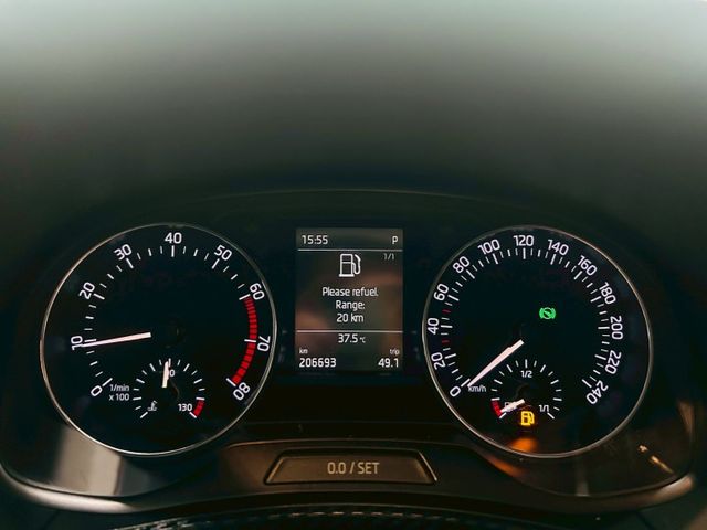 整備中)1.2 TSI I-KEY 6安 循跡防滑 定速 ABS 安全首選 省油省稅小車  第6張相片
