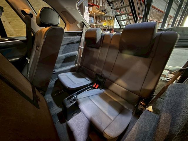 稀有七人座 I-KEY 全景天窗 電動椅 恆溫 定速 多媒體影音 倒車顯影 電動尾門  第12張相片
