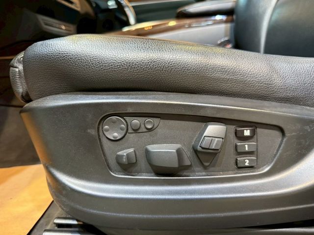 稀有七人座 I-KEY 全景天窗 電動椅 恆溫 定速 多媒體影音 倒車顯影 電動尾門  第19張相片