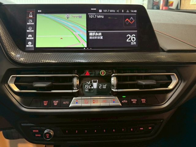 便宜新車40萬 I-KEY ACC跟車 定速 電動椅 導航 倒車顯影 液晶儀表版  第15張相片