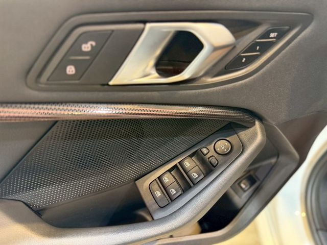 便宜新車40萬 I-KEY ACC跟車 定速 電動椅 導航 倒車顯影 液晶儀表版  第19張相片