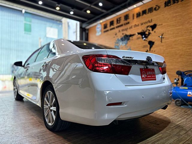 G版 I-KEY 摸門 雙安 導航 循跡 定速 電動椅 恆溫 倒車顯影 ABS 省油首選  第4張相片
