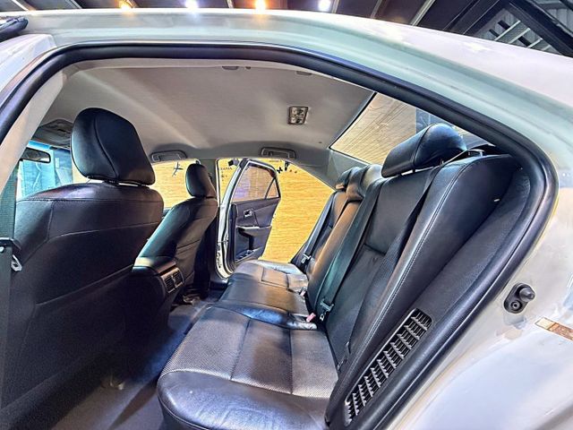 G版 I-KEY 摸門 雙安 導航 循跡 定速 電動椅 恆溫 倒車顯影 ABS 省油首選  第12張相片