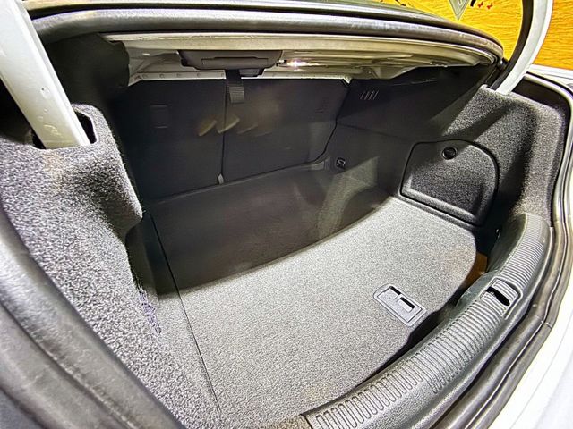 30TFSI 快撥 多媒體影音系統 倒車顯影 電動椅 恆溫 定速 安全首選  第6張相片