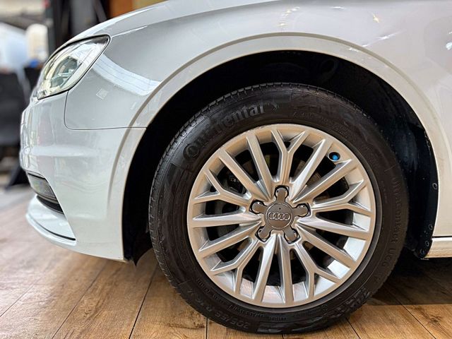 30TFSI 快撥 多媒體影音系統 倒車顯影 電動椅 恆溫 定速 安全首選  第8張相片