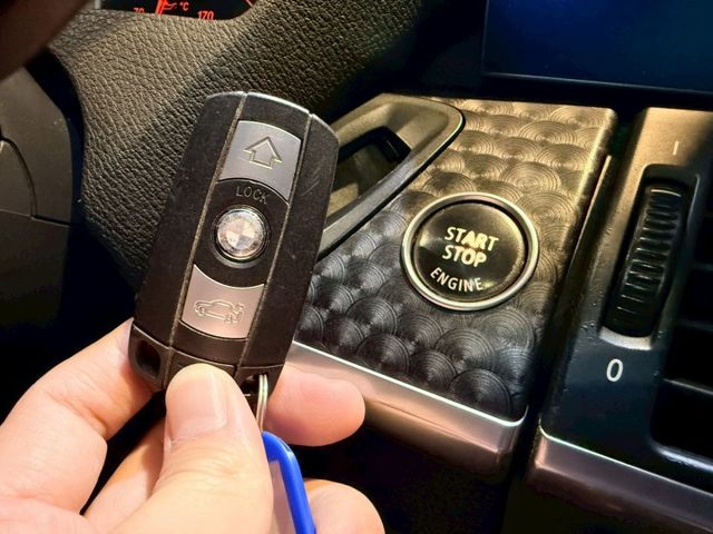 XDRIVE 35I 新車371萬  天窗 I-KEY 360環景 倒車顯影 多媒體影音 導航 電動椅  第18張相片