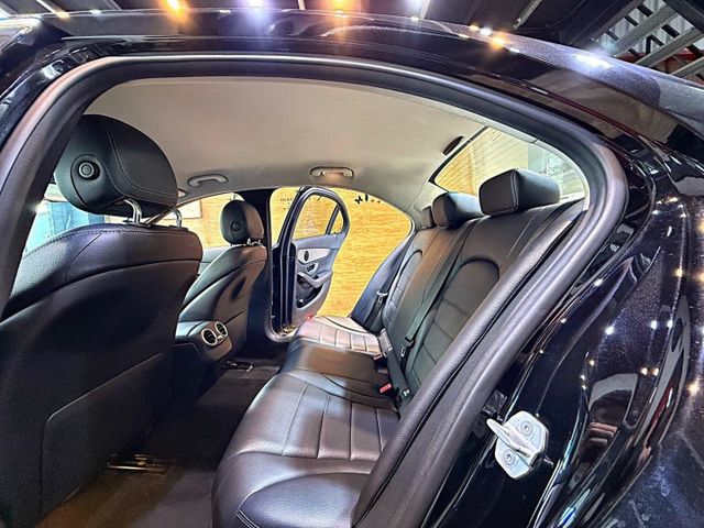 C200 I-KEY 記憶電動椅 快撥 恆溫 多功能方向盤 安全首選  第11張相片