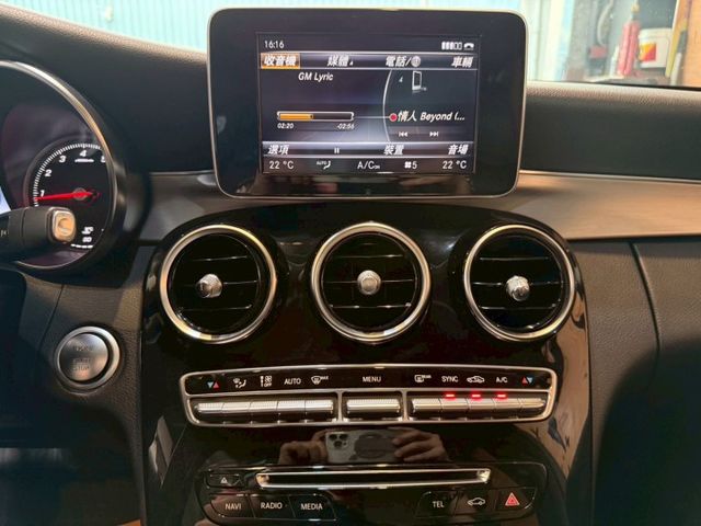 C200 I-KEY 記憶電動椅 快撥 恆溫 多功能方向盤 安全首選  第13張相片