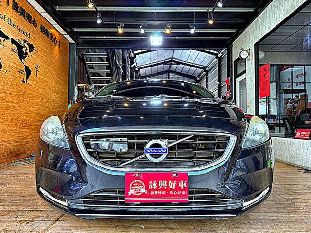 T4旗艦版 I-KEY 全景天窗 9安 摸門 循跡 ACC跟車 車道偏移 定速 電動椅 恆溫 盲點 ABS  第3張相片