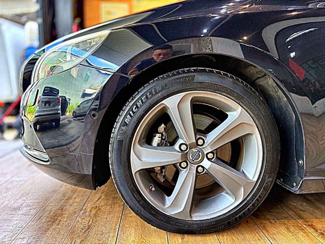 T4旗艦版 I-KEY 全景天窗 9安 摸門 循跡 ACC跟車 車道偏移 定速 電動椅 恆溫 盲點 ABS  第9張相片