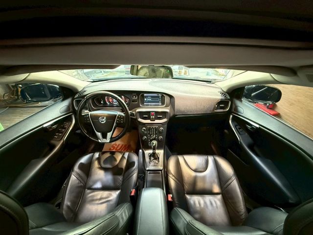 T4旗艦版 I-KEY 全景天窗 9安 摸門 循跡 ACC跟車 車道偏移 定速 電動椅 恆溫 盲點 ABS  第10張相片