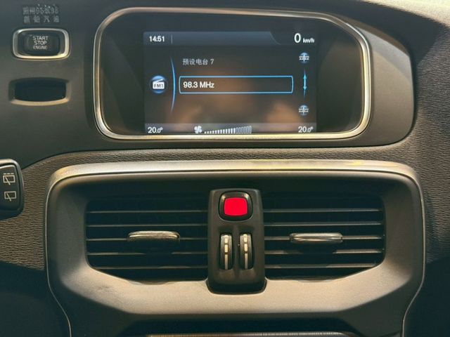 T4旗艦版 I-KEY 全景天窗 9安 摸門 循跡 ACC跟車 車道偏移 定速 電動椅 恆溫 盲點 ABS  第16張相片