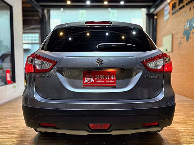 Crossover 1.6GL PLUS I-key 7安 摸門 快撥 循跡 定速 恆溫 ABS  第5張相片