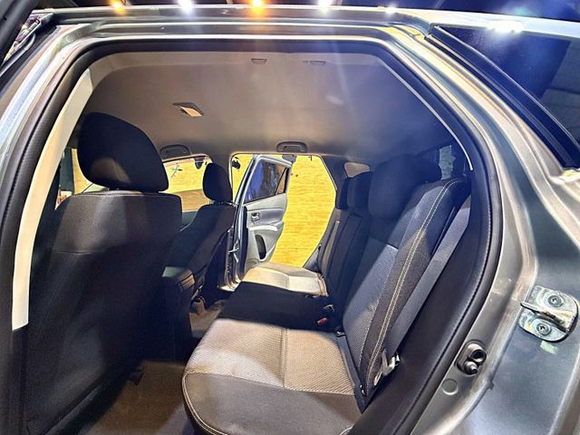 Crossover 1.6GL PLUS I-key 7安 摸門 快撥 循跡 定速 恆溫 ABS  第12張相片