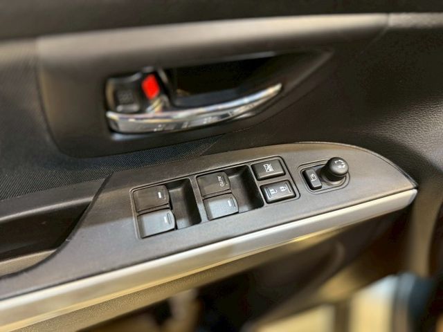 Crossover 1.6GL PLUS I-key 7安 摸門 快撥 循跡 定速 恆溫 ABS  第18張相片