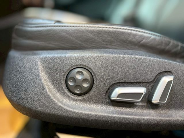 A4 AVANT 25TFSI 6安 快撥 循跡 定速 恆溫 雙電動椅 ABS  第17張相片