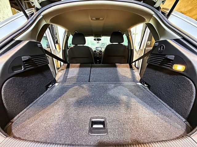 1.4 TFSI 6安 換檔快撥 定速 恆溫 ABS 安全首選  第7張相片