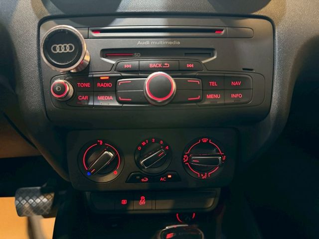 1.4 TFSI 6安 換檔快撥 定速 恆溫 ABS 安全首選  第16張相片