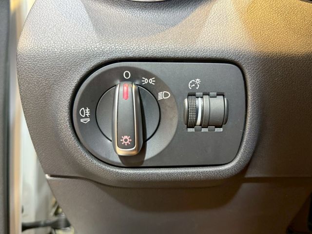 1.4 TFSI 6安 換檔快撥 定速 恆溫 ABS 安全首選  第18張相片