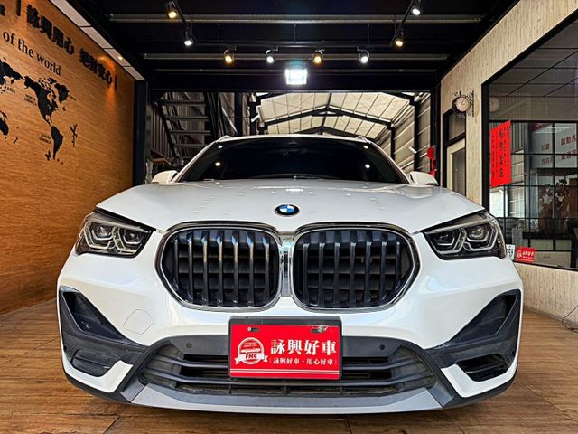 20年式 18I I-KEY 摸門 10安 電尾門 導航 循跡 雙電動椅 定速 恆溫 ABS  第3張相片