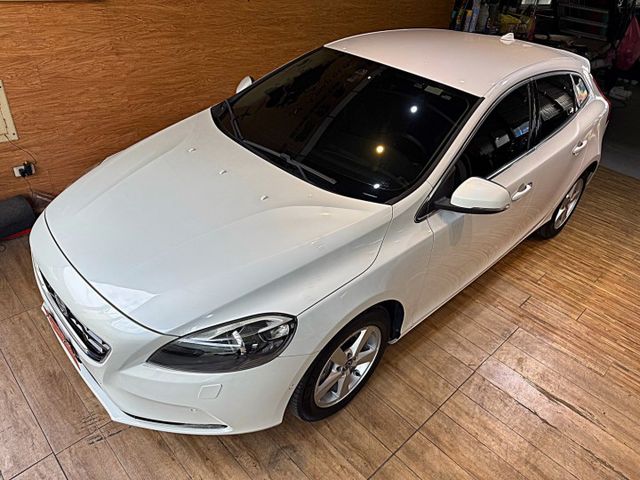 T3豪華版 I-KEY 摸門 9安 快撥 循跡 雙電動椅 恆溫 定速 盲點 停車輔助 ABS  第2張相片