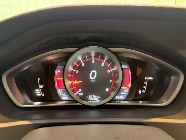 T3豪華版 I-KEY 摸門 9安 快撥 循跡 雙電動椅 恆溫 定速 盲點 停車輔助 ABS  第13張相片