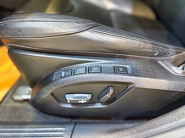 T3豪華版 I-KEY 摸門 9安 快撥 循跡 雙電動椅 恆溫 定速 盲點 停車輔助 ABS  第16張相片