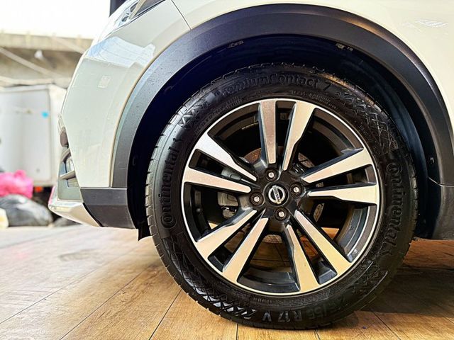 智型旗艦版 I-KEY 6安 摸門 循跡 360環景 倒車顯影 定速 恆溫 盲點 ABS  第8張相片