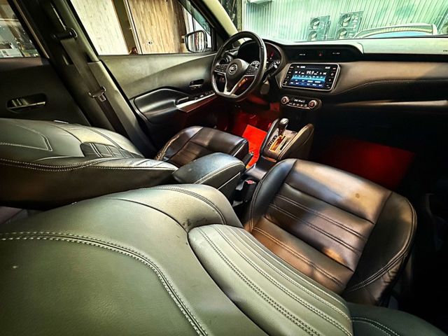 智型旗艦版 I-KEY 6安 摸門 循跡 360環景 倒車顯影 定速 恆溫 盲點 ABS  第11張相片