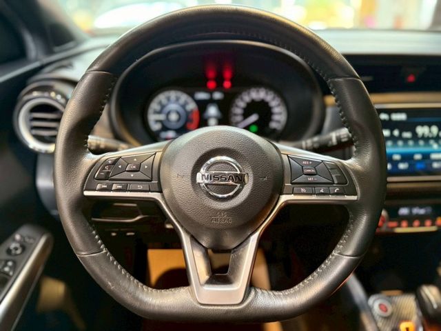 智型旗艦版 I-KEY 6安 摸門 循跡 360環景 倒車顯影 定速 恆溫 盲點 ABS  第13張相片